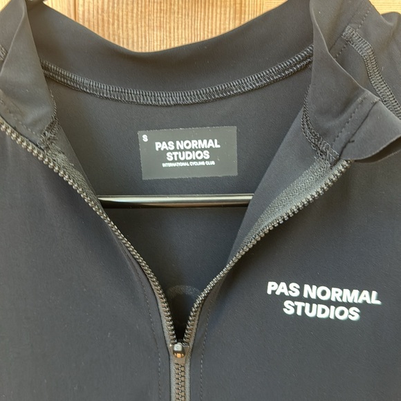 Women’s Pas Normal Essential Jersey - Picture 3 of 5